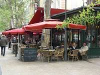 Le Grillon : Élégance Parisienne et Saveurs Méridionales dans un Bar-Restaurant de Luxe à Aix-en-Provence