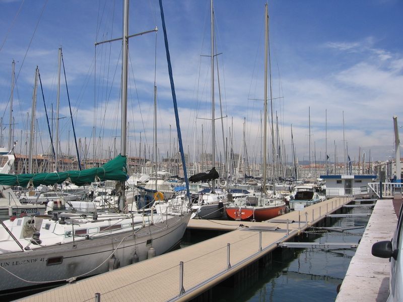 Appartement de Luxe à Vendre sur le Vieux Port de Marseille : Vue Imprenable et Prestations Haut de Gamme