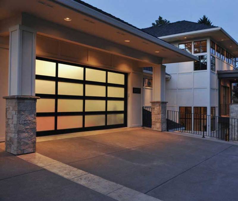 Fabrication de porte coulissante de garage pour sécuriser votre domicile Montpellier Nao Fermetures